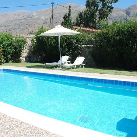 Villa With A Pool In Lefkogia Lefkogeia Екстериор снимка