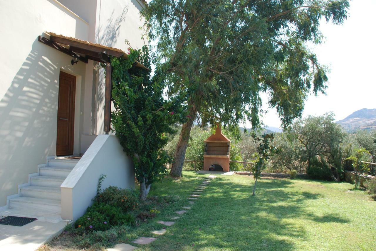 Villa With A Pool In Lefkogia Lefkogeia Екстериор снимка