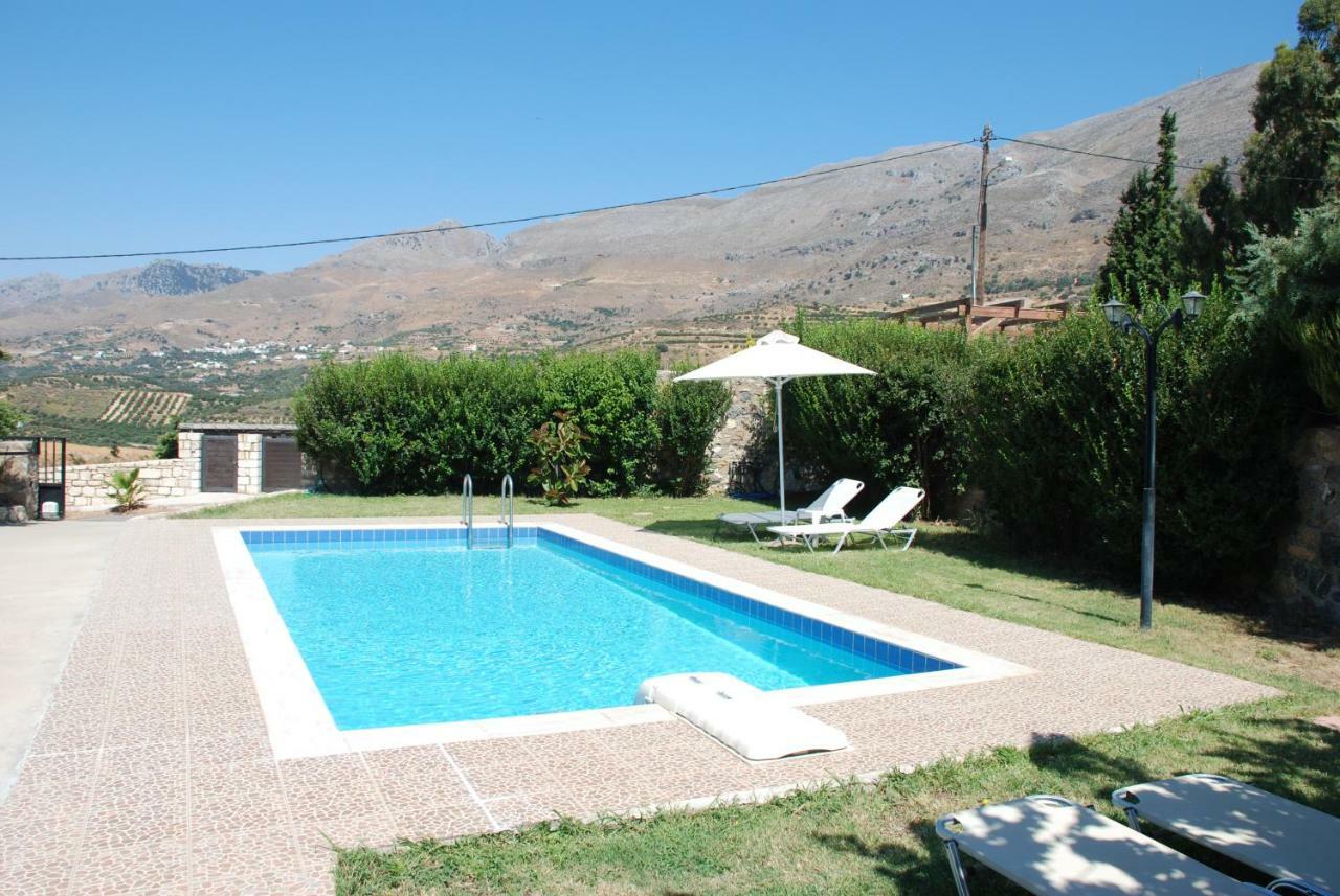 Villa With A Pool In Lefkogia Lefkogeia Екстериор снимка